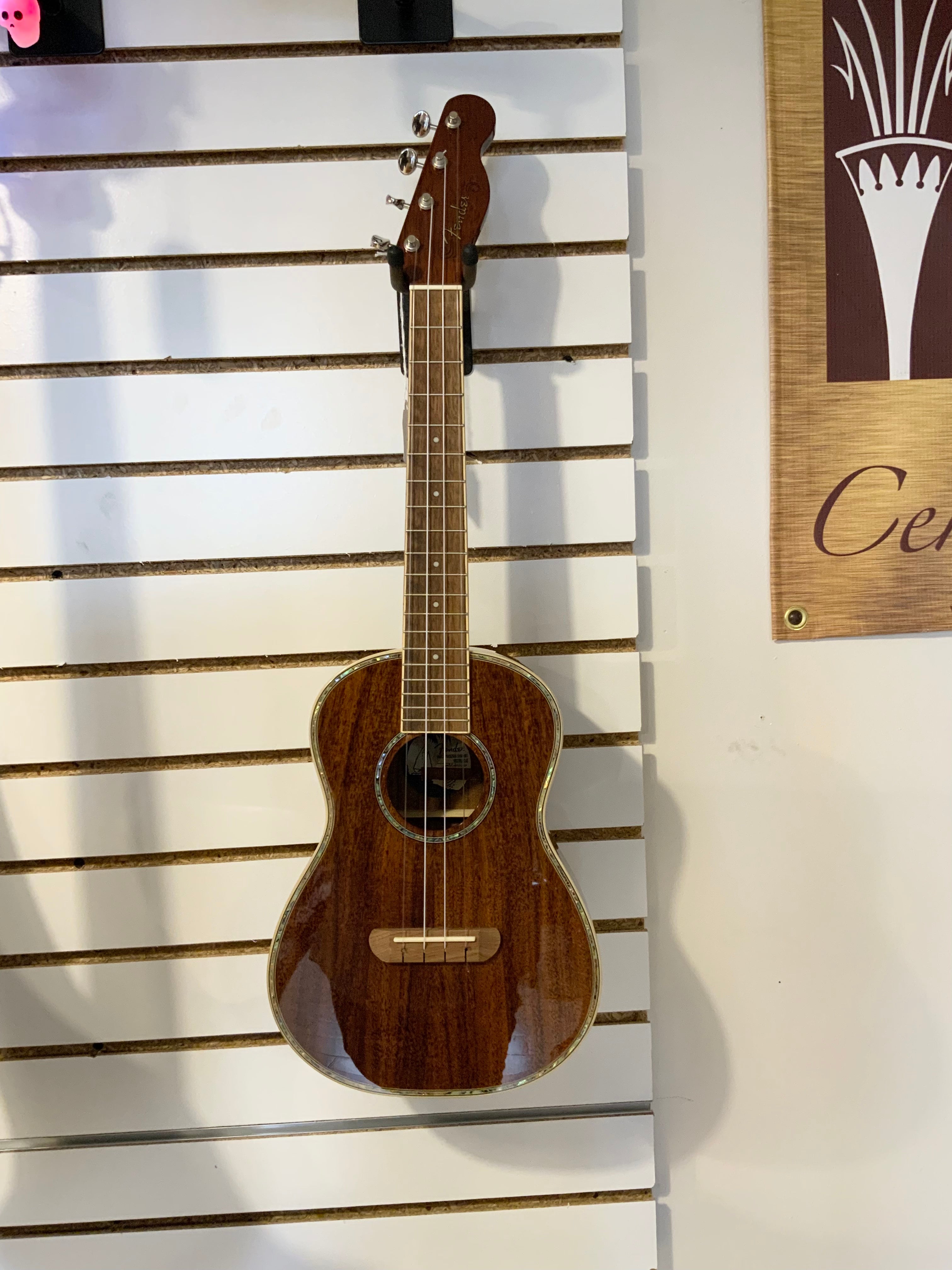 Used tenor outlet ukulele