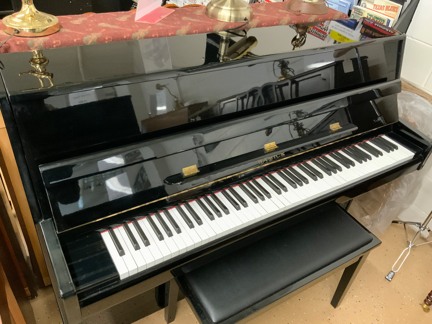 Samick JS-108 Upright Piano