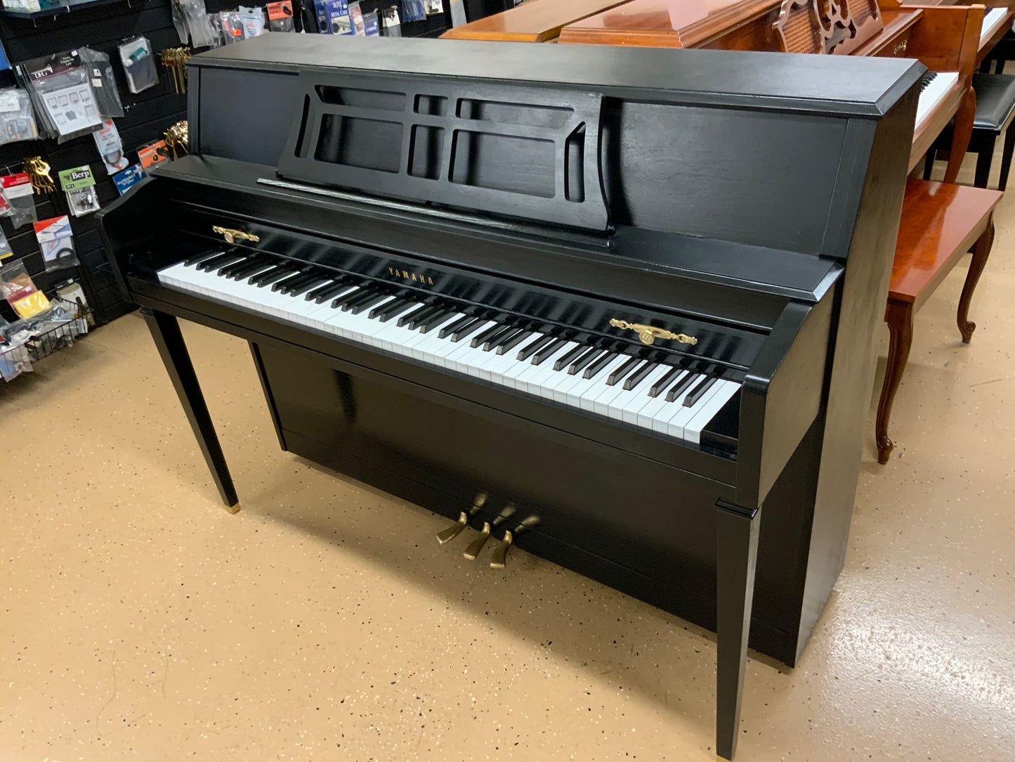 Yamaha M302 Upright Piano - Black Finish