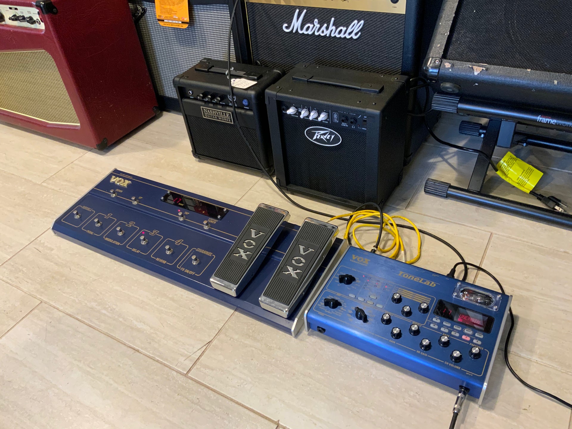 Vox Valvetronix ToneLab with Vox VC-12 Foot Controller