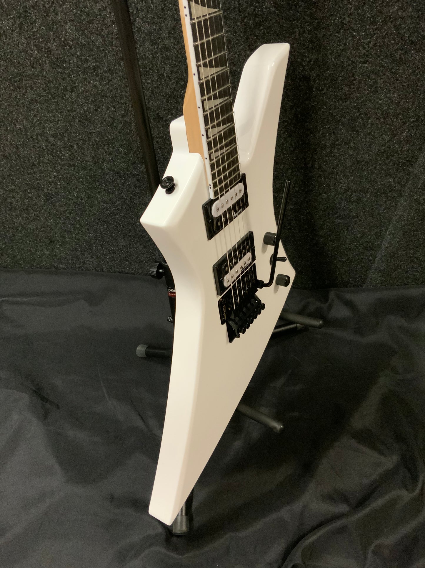 Jackson JS32 Kelly Electric Guitar - Snow White (used, near mint refurbished factory 2nd)